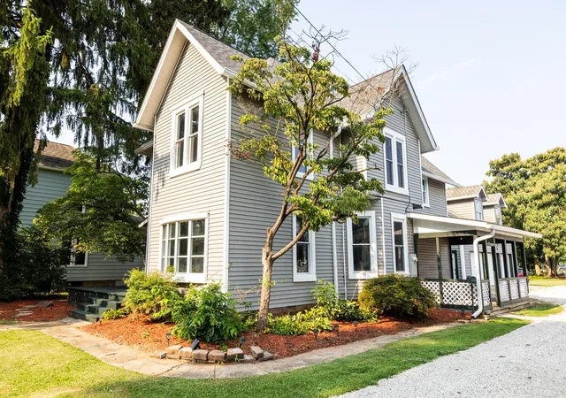 3rd image of 232 Newark Rd, Mount Vernon, OH 43050 | MLS# 226031976