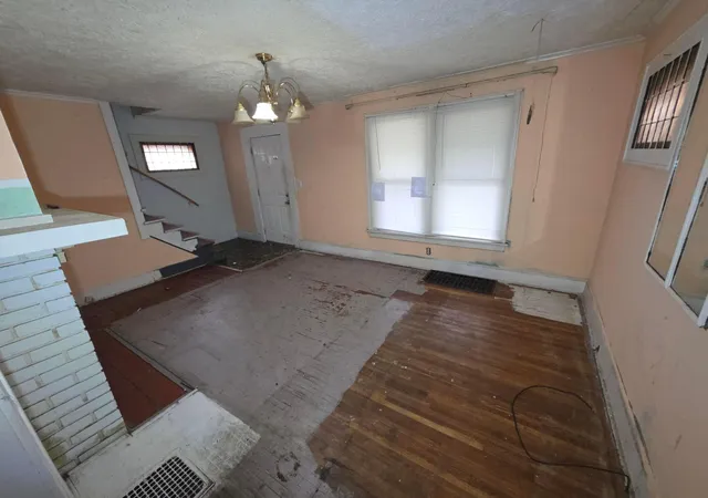 3rd image of 1863 Agler Rd, Columbus, OH 43224 | MLS# 226032005