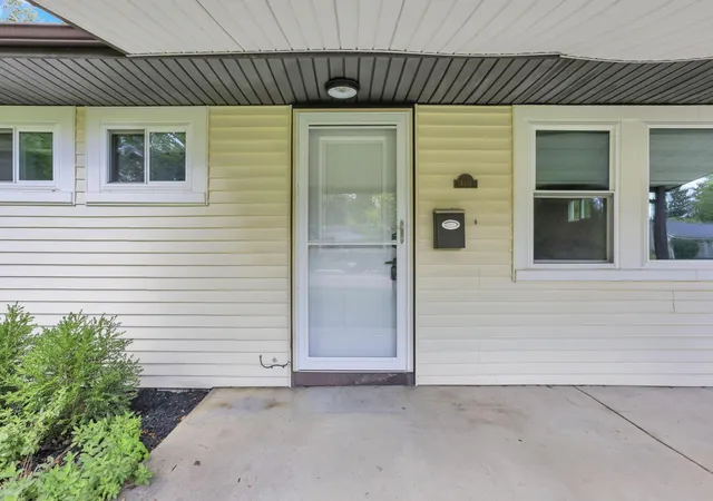 3rd image of 4361 Kerr Dr, Hilliard, OH 43026 | MLS# 226032012