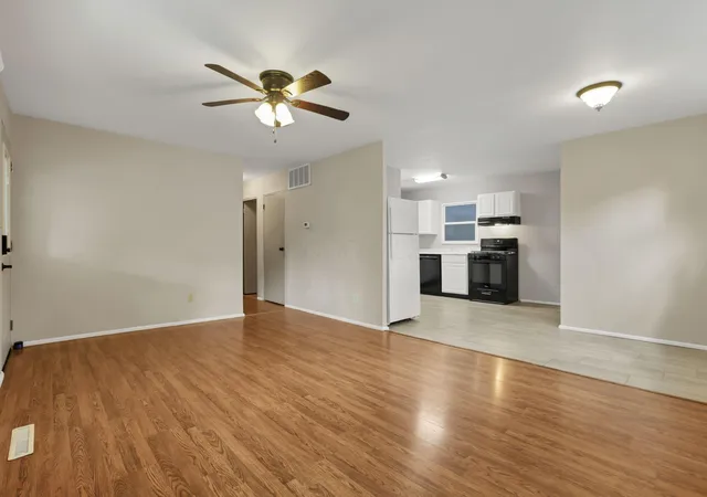 Photo 3 of Single family home for sale at 4361 Kerr Dr, Hilliard, OH 43026 | MLS# 226032012 | Listing updated on 2026-09-25