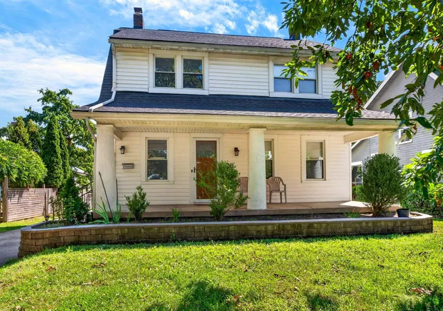 Single family home for sale at 44 Binns Blvd, Columbus, OH 43204 | MLS# 226032726