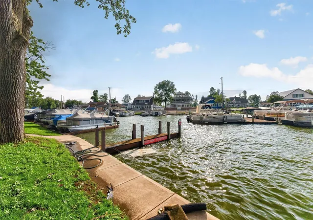 2nd image of 135 Brads Wy, Russells Point, OH 43348