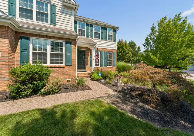 Photo 3 of Single family home for sale at 5235 Thornwood Dr, Westerville, OH 43082 | MLS# 226032029 | Listing updated on 2026-09-18