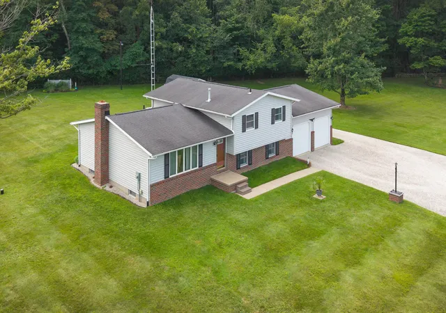 Photo 3 of Single family home for sale at 29468 New Castle Rd, Walhonding, OH 43843 | MLS# 226032024 | Listing updated on 2026-08-23
