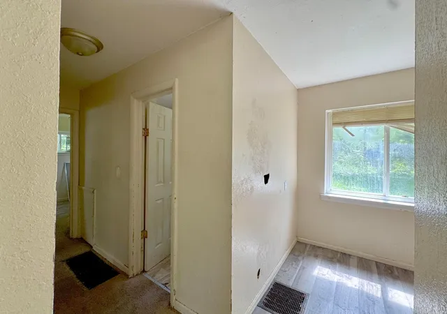 5th image of 3351 Eakin Rd, Columbus, OH 43204 | MLS# 226032062