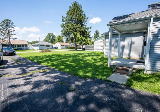 1st image of 746 Pierce Ave, Whitehall, OH 43213 | MLS# 226032038