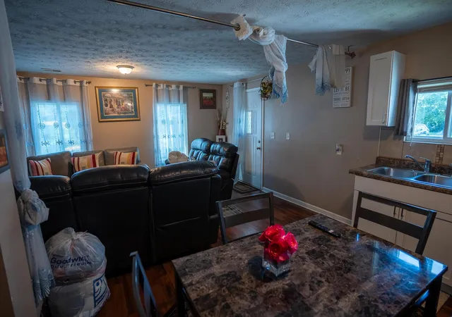 21st image of 746 Pierce Ave, Whitehall, OH 43213 | MLS# 226032038