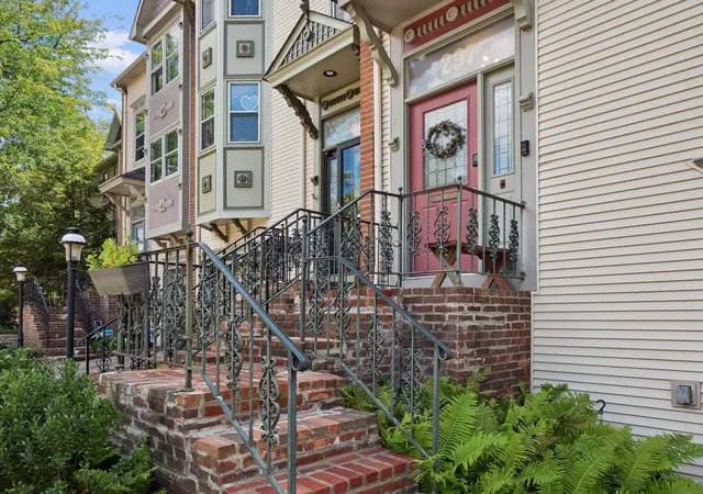 Photo 46 of Sale Pending at 297 W 1st Ave, Columbus, OH 43201 | MLS# 226032200 | Listing updated on 2026-09-05