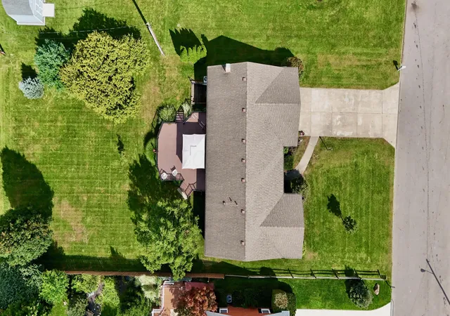 image of 2074 Coldspring Dr, Lancaster, OH 43130 | MLS# 226032051