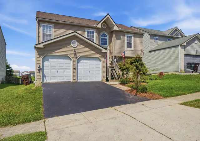 Photo 2 of Single family home for sale at 4 Danielson Cir, South Bloomfield, OH 43103 | MLS# 226032165 | Listing updated on 2026-08-31