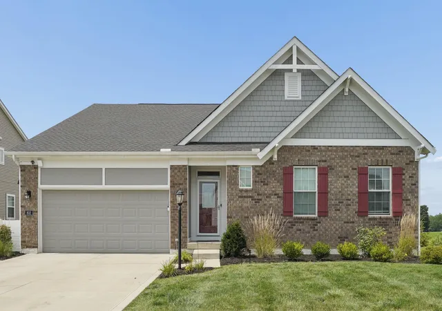 Photo 2 of Single family home for sale at 802 Avebury Dr, Pickerington, OH 43147 | MLS# 226032061 | Listing updated on 2026-09-17