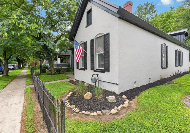Photo 2 of Single family home for sale at 560 Church St, Chillicothe, OH 45601 | MLS# 226032091 | Listing updated on 2026-08-24
