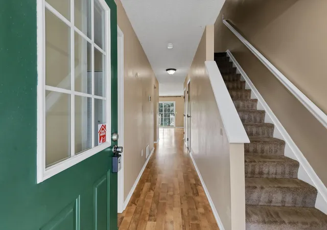Listing Photo 4 - Condo for sale in building located at 4693 Athalia Dr, Columbus, OH 43228 - Unit #23D