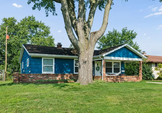 Photo 2 of Single family home for sale at 4359 Maplegrove Dr, Grove City, OH 43123 | MLS# 226032068 | Listing updated on 2026-09-10