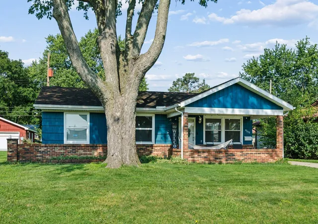Photo 3 of Single family home for sale at 4359 Maplegrove Dr, Grove City, OH 43123 | MLS# 226032068 | Listing updated on 2026-09-10