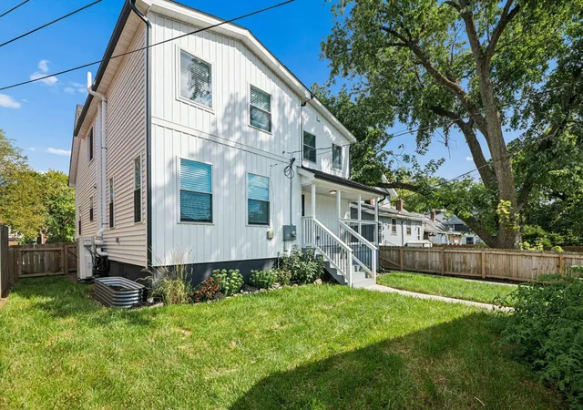 Photo 3 of Single family home for sale at 829 Thomas Rd, Columbus, OH 43212 | MLS# 226033035 | Listing updated on 2026-09-15