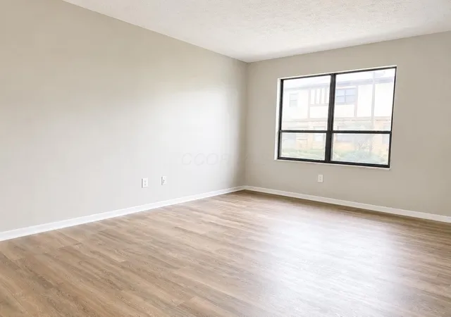 Photo 2 of Condo for sale at 3819 Queen Anne Pl, Grove City, OH 43123 | MLS# 226032252 | Listing updated on 2026-09-21