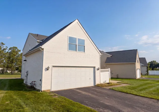 Photo 37 of Single family home for sale at 6625 Steen St, Canal Winchester, OH 43110 | MLS# 226032095 | Listing updated on 2026-10-10