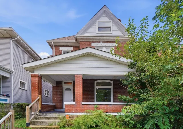 Photo 1 of Single family home for sale at 872 Wilson Ave, Columbus, OH 43206 | MLS# 226032105 | Listing updated on 2026-09-15