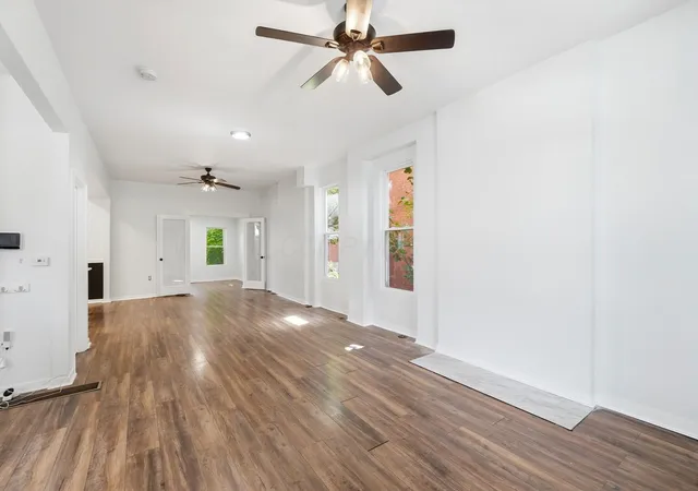 Photo 4 of Single family home for sale at 872 Wilson Ave, Columbus, OH 43206 | MLS# 226032105 | Listing updated on 2026-10-03