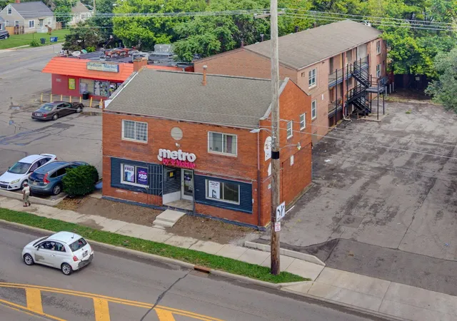 Photo 2 of Multi family home for sale at 1084-1086 E Hudson St, Columbus, OH 43211 | MLS# 226032175 | Listing updated on 2026-10-05