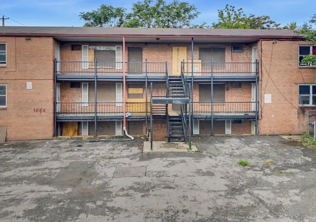 Photo 4 of House for sale at 1084-1086 E Hudson St, Columbus, OH 43211 | MLS# 226032175 | Listing updated on 2026-10-05