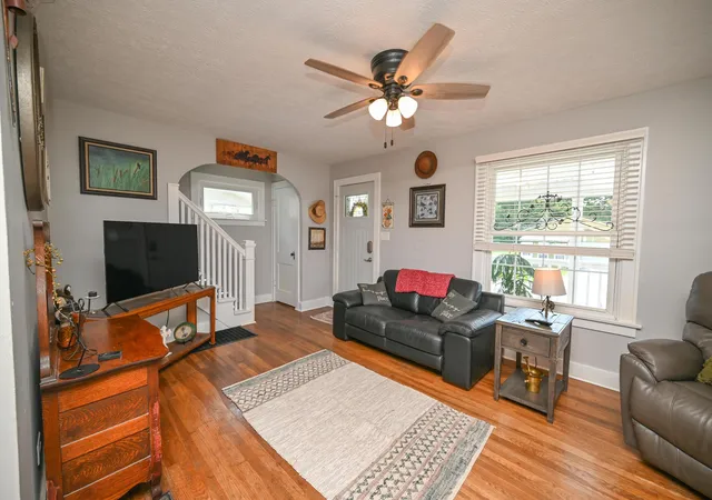 Photo 2 of Single family home for sale at 288 Spencer St, Marion, OH 43302 | MLS# 226032144 | Listing updated on 2026-09-14