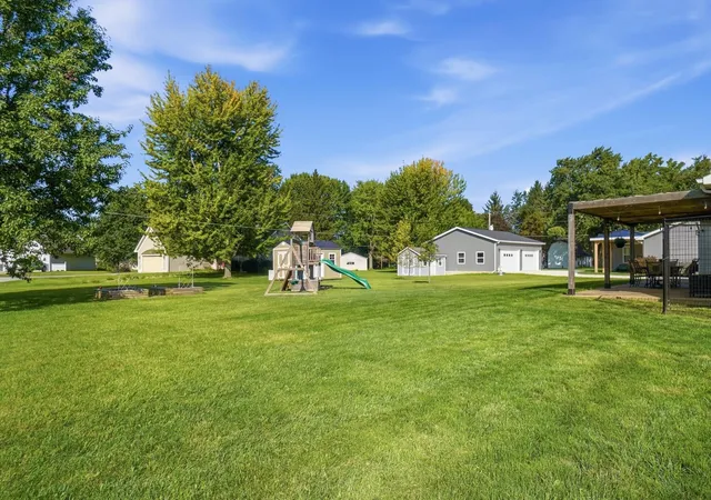 Photo 36 of Single family home for sale at 1525 N Wapak Rd, Lima, OH 45807 | MLS# 226032111 | Listing updated on 2026-09-07