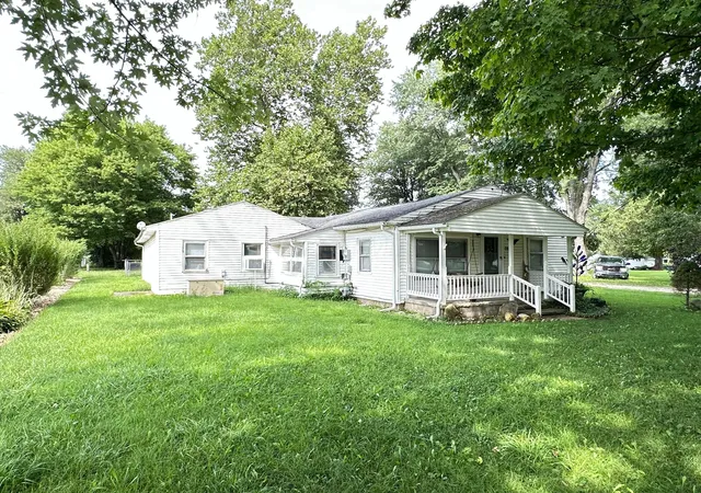 Photo 1 of Single family home for sale at 5715 Chestnut Hills Rd Ne, Newark, OH 43055 | MLS# 226032129 | Listing updated on 2026-09-08