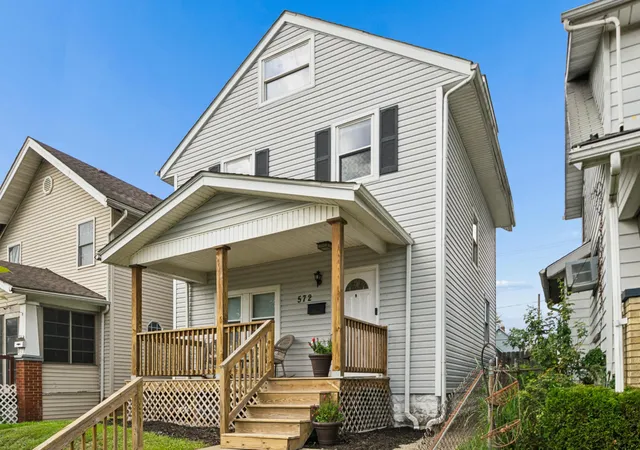 Photo 4 of Single family home for sale at 572 Frebis Ave, Columbus, OH 43206 | MLS# 226032225 | Listing updated on 2026-09-11