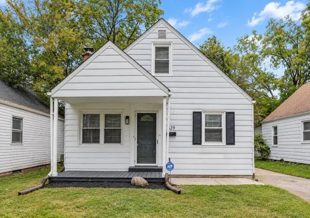 Single family home for sale at 539 S Weyant Ave, Columbus, OH 43213 | MLS# 226039215