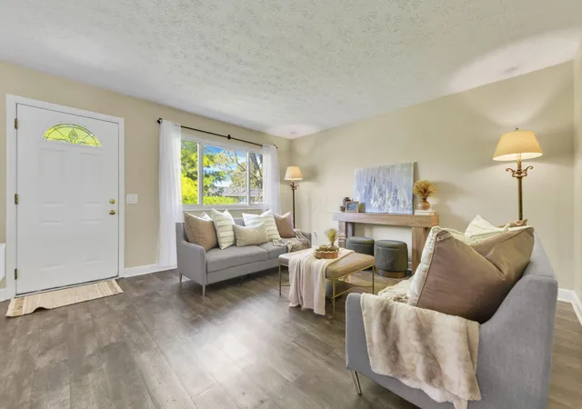 Photo 3 of Single family home for sale at 366 Kellybrook Pl, Galloway, OH 43119 | MLS# 226032725 | Listing updated on 2026-08-31