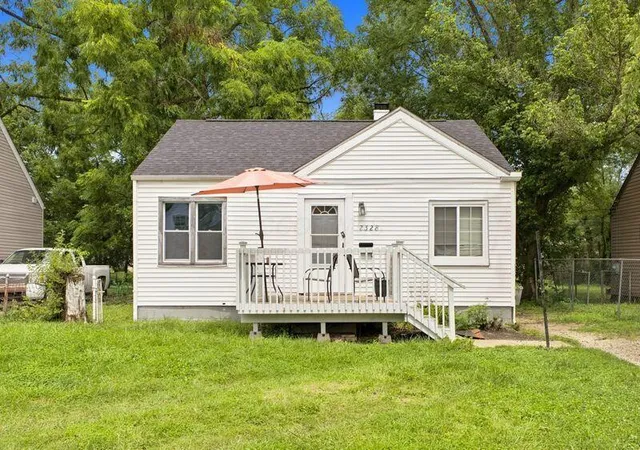Photo 1 of Single family home for sale at 2328 Middlehurst Dr, Columbus, OH 43219 | MLS# 226032154 | Listing updated on 2026-08-26