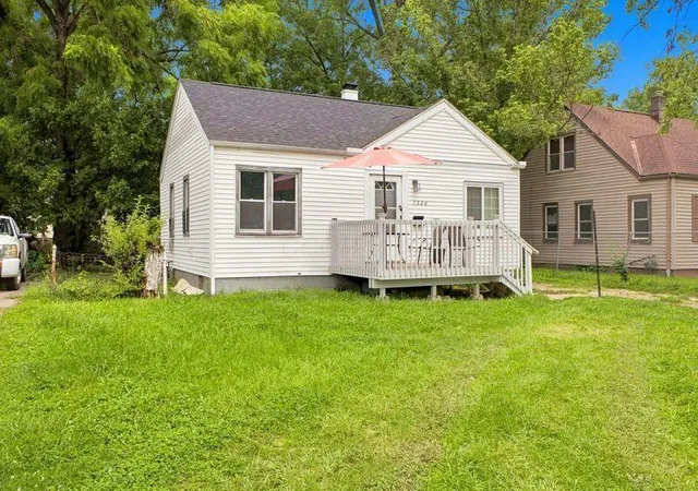 Photo 3 of Single family home for sale at 2328 Middlehurst Dr, Columbus, OH 43219 | MLS# 226032154 | Listing updated on 2026-08-26