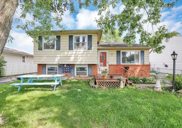 Photo 1 of Single family home for sale at 718 Bradwell Dr, Columbus, OH 43207 | MLS# 226032166 | Listing updated on 2026-09-08