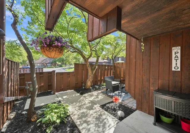 Photo 2 of Condo for sale at 5051 Chuckleberry Ln #2, Westerville, OH 43081 | MLS# 226032759 | Listing updated on 2026-09-17
