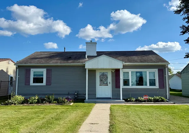 Photo 1 of Single family home for sale at 1427 E Southern Ave, Bucyrus, OH 44820 | MLS# 226032198 | Listing updated on 2026-10-05