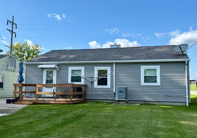 Photo 3 of Single family home for sale at 1427 E Southern Ave, Bucyrus, OH 44820 | MLS# 226032198 | Listing updated on 2026-10-05
