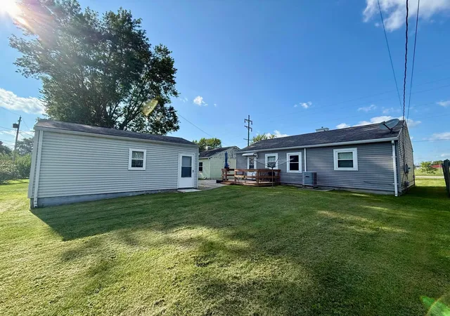 Photo 3 of Single family home for sale at 1427 E Southern Ave, Bucyrus, OH 44820 | MLS# 226032198 | Listing updated on 2026-10-05