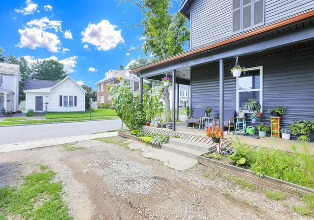 Photo 4 of House for sale at 210 N Walnut St, Logan, OH 43138 | MLS# 226032831 | Listing updated on 2026-08-28