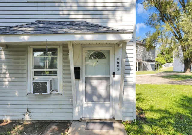 Photo 3 of House for sale at 4603-4605 Morris Ave, Columbus, OH 43213 | MLS# 226032263 | Listing updated on 2026-09-28