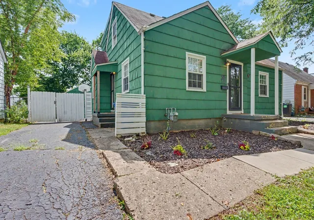 Photo 2 of Single family home for sale at 539 Blenheim Rd, Columbus, OH 43214 | MLS# 226032358 | Listing updated on 2026-09-09