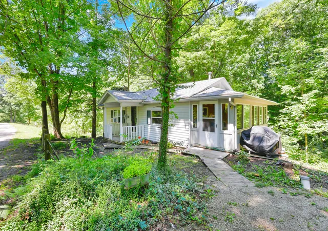 Photo 2 of Single family home for sale at 9126 Walnut Dowler Rd, Logan, OH 43138 | MLS# 226032561 | Listing updated on 2026-08-27