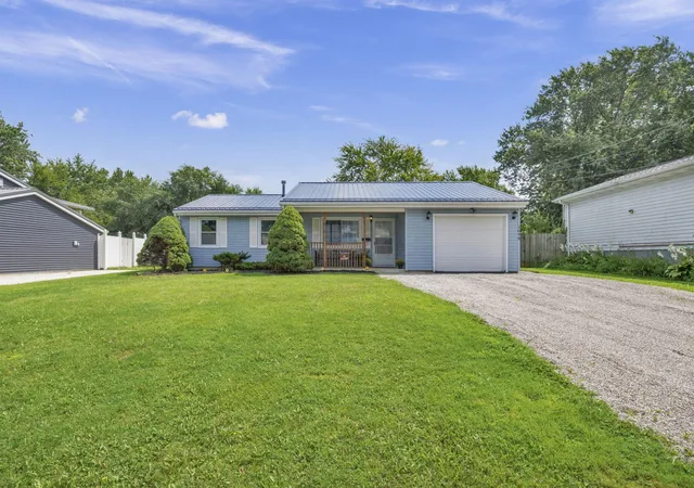 Photo 2 of Single family home for sale at 1098 Colonial Ave, Marion, OH 43302 | MLS# 226032262 | Listing updated on 2026-09-07