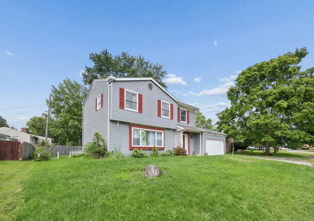 Photo 3 of Sale Pending at 1145 Briarcliff Rd, Reynoldsburg, OH 43068 | MLS# 226032419 | Listing updated on 2026-08-31