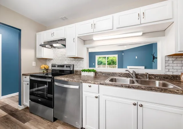 Photo 3 of Single family home for sale at 7662 Exploration Dr, Columbus, OH 43085 | MLS# 226032563 | Listing updated on 2026-08-30