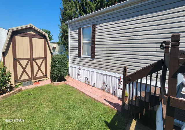 Photo 4 of Single family home for sale at 189 Parklawn Dr, Circleville, OH 43113 | MLS# 226032241 | Listing updated on 2026-10-05