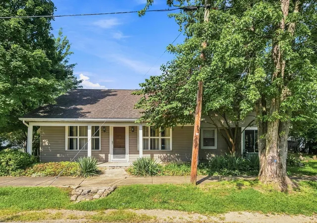 Photo 1 of Single family home for sale at 236 W Heffner St, Delaware, OH 43015 | MLS# 226032635 | Listing updated on 2026-09-04
