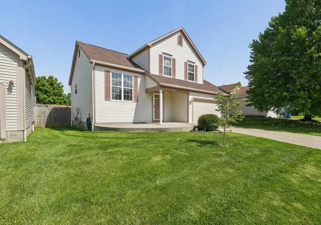 Photo 2 of Single family home for sale at 7468 Brown Deer Dr, Pickerington, OH 43147 | MLS# 226032379 | Listing updated on 2026-09-11