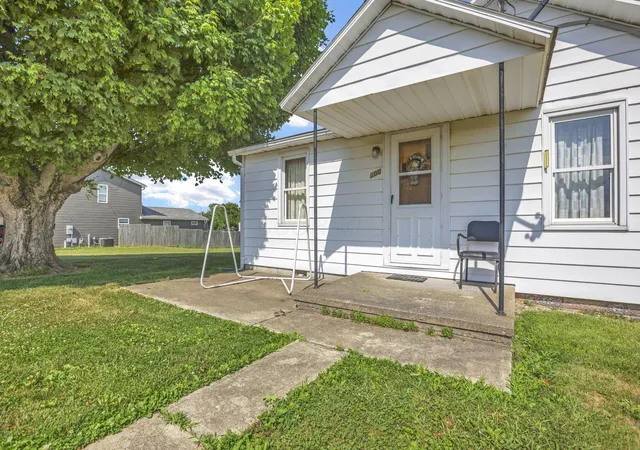 Photo 3 of Single family home for sale at 300 Halderman St, Amanda, OH 43102 | MLS# 226032276 | Listing updated on 2026-08-30